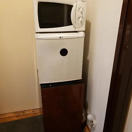 Cozy In Appartment, With Shared Bathroom,downtown منزل للإقامة بلغراد