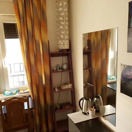 Ostanak kod kuće Cozy In Appartment, With Shared Bathroom,downtown Belgrade