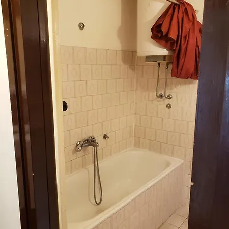 Cozy In Appartment, With Shared Bathroom,downtown * Beograd